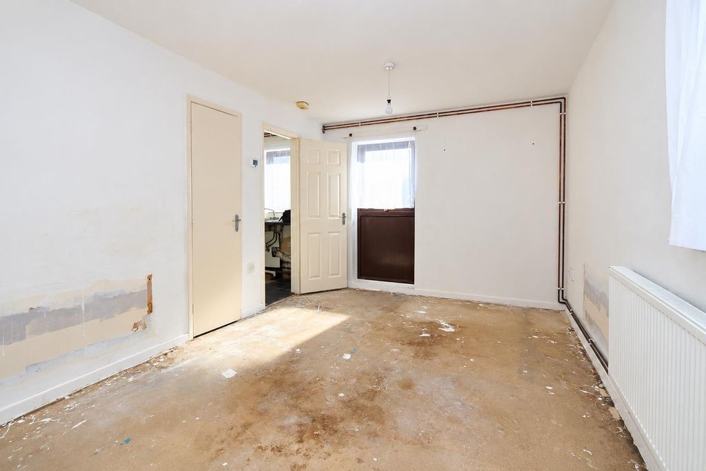 Property photo 2 of 8 1 (4).Png