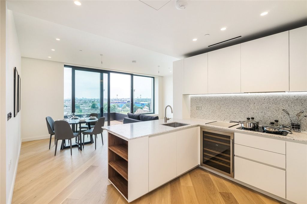 Property photo 1 of 14 Kitchen