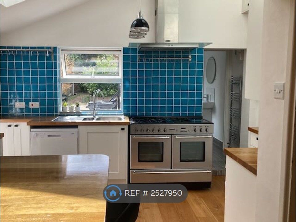 Property photo 3 of 15 Kitchen