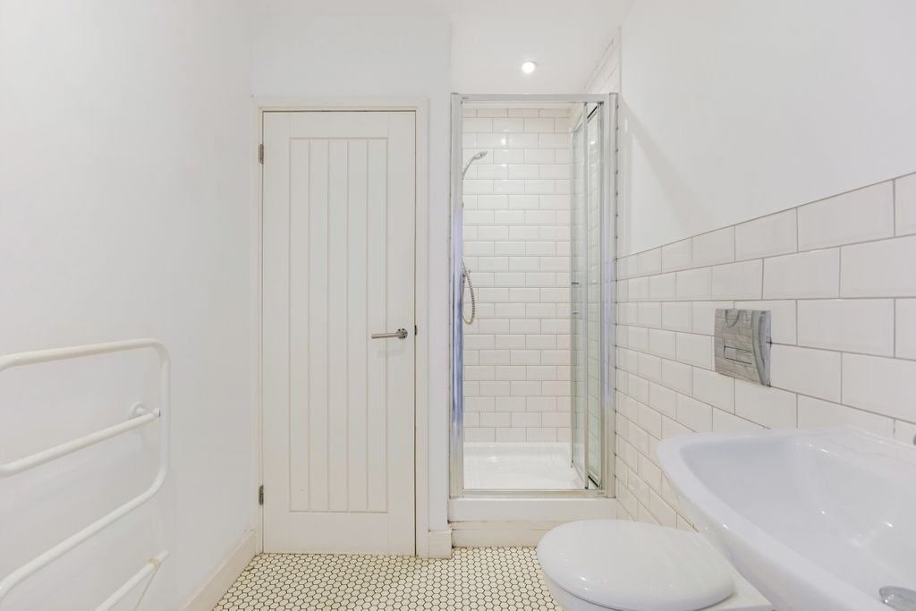 Property photo 2 of 3