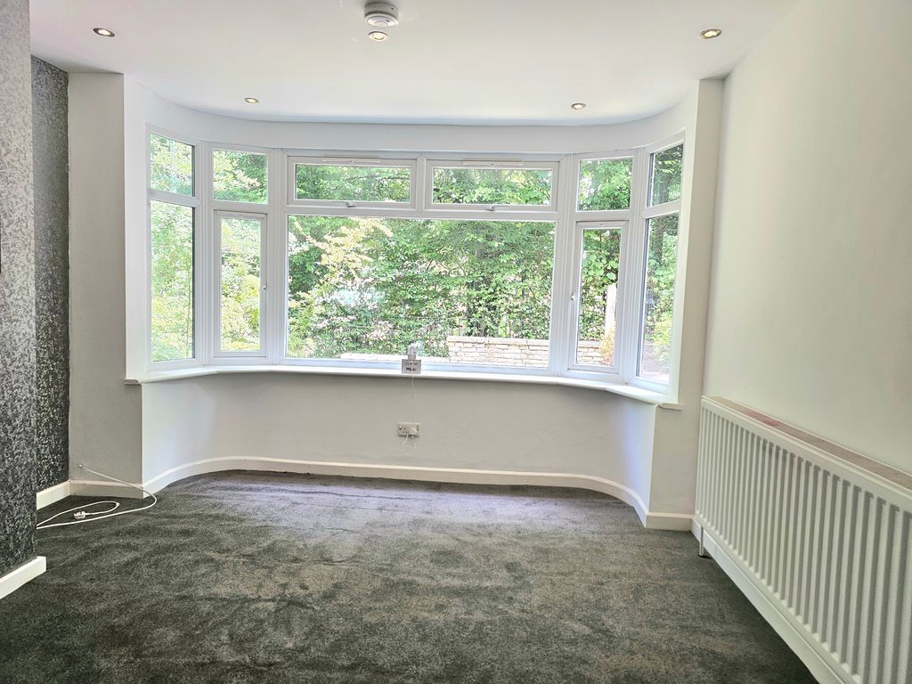 Property photo 3 of 37