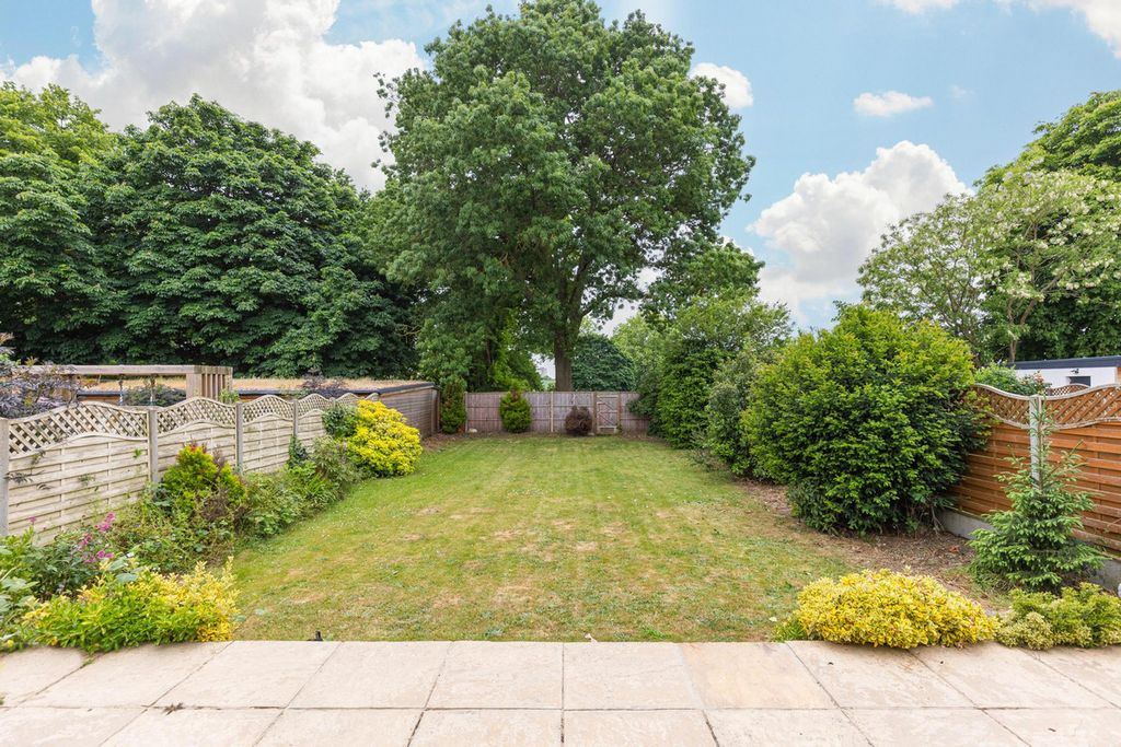 Property photo 2 of 22