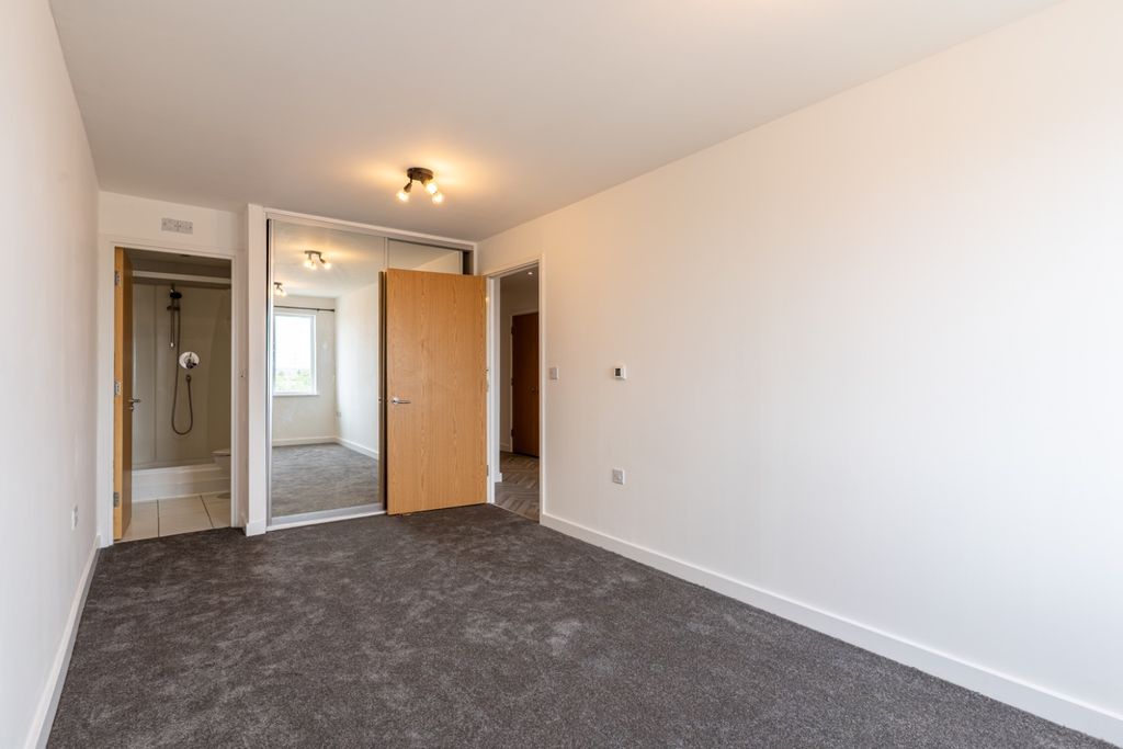 Property photo 3 of 17 5368856