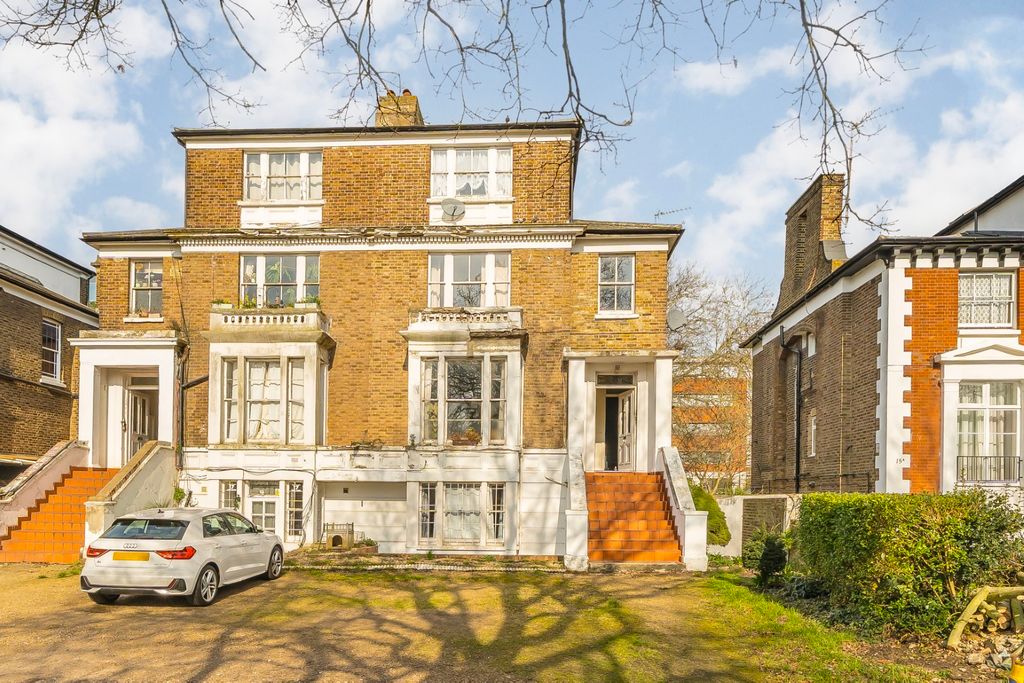 Property photo 1 of 19 16 Mattock Lane