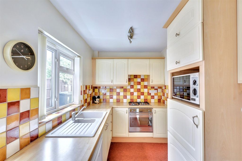 Property photo 3 of 18 Kitchen_2.Jpeg