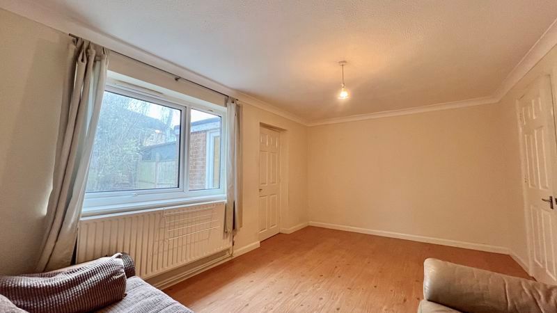 Property photo 3 of 11 Photo 3