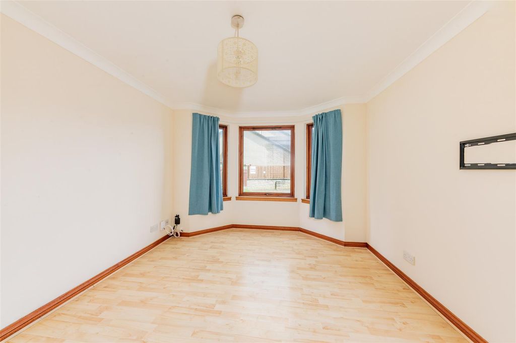 Property photo 2 of 11 8 Lytton Street Dundee-2.Jpg