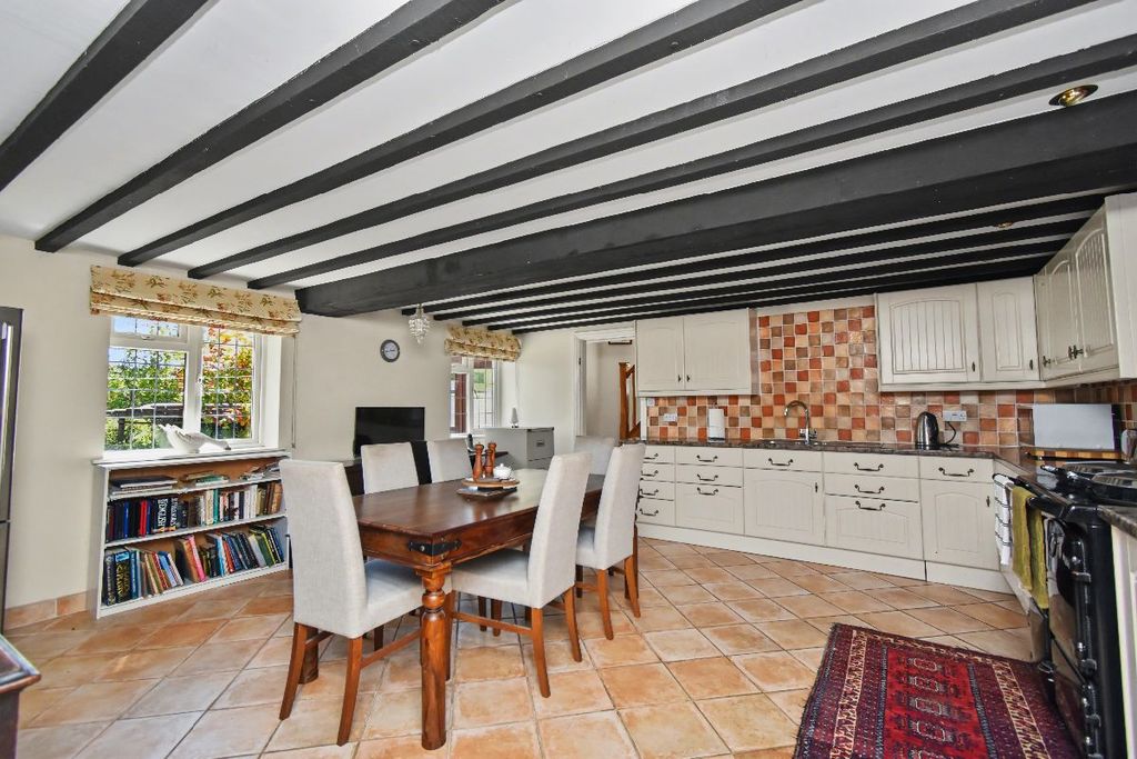 Property photo 2 of 32