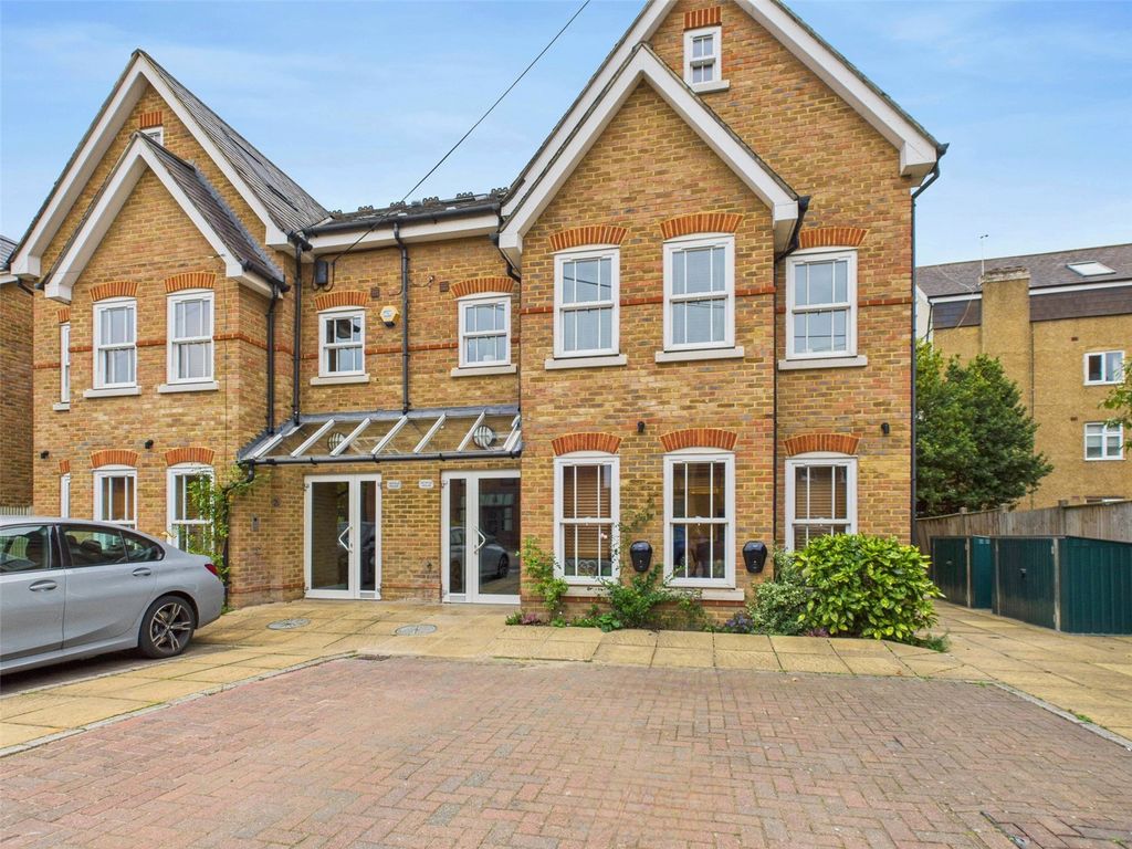 Property photo 1 of 8 Picture No. 14