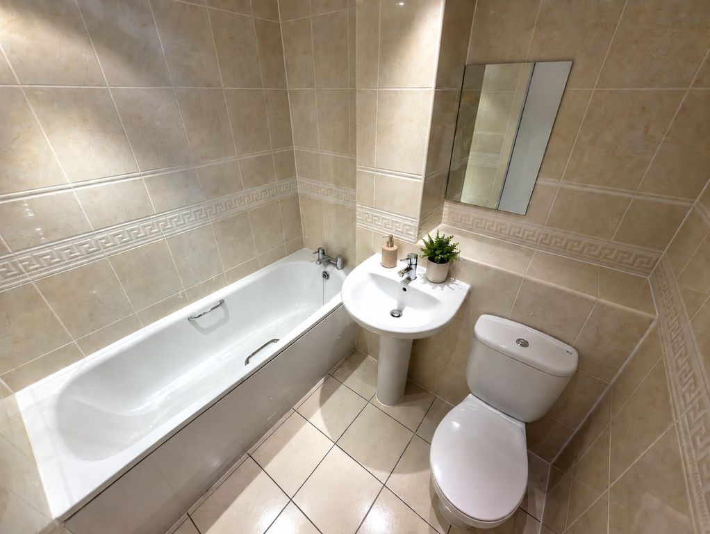 Property photo 3 of 8 Image 04