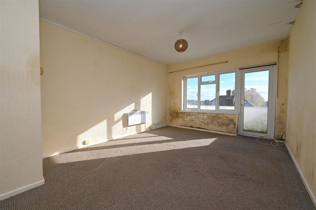 Property photo 3 of 13 Living Room1.Jpg