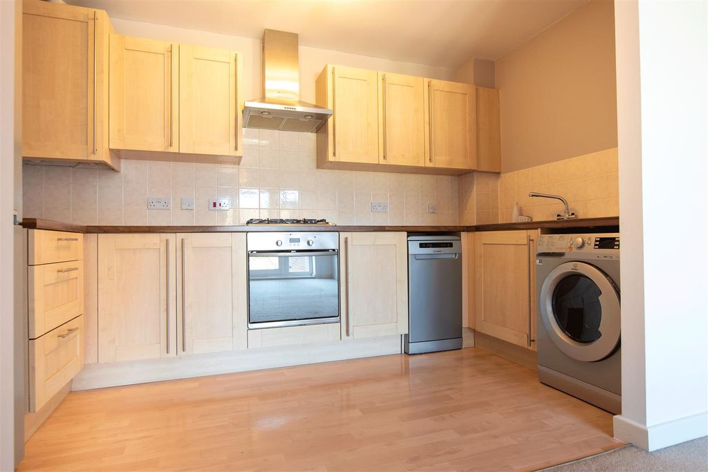 Property photo 3 of 11 Dsc_5390.Gif