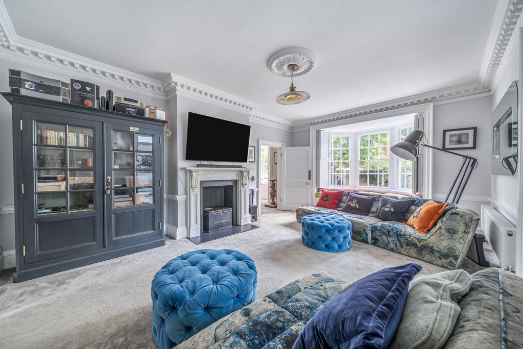 Property photo 3 of 37 Picture 3