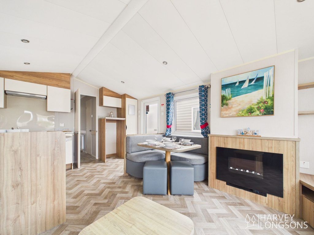 Property photo 2 of 11 Willerby Rio Gold Dining Area Lossiemouth Holiday Park