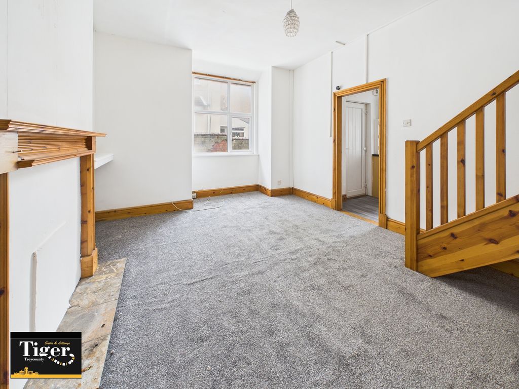 Property photo 2 of 9 Cam02176G0-Pr0707-Still001