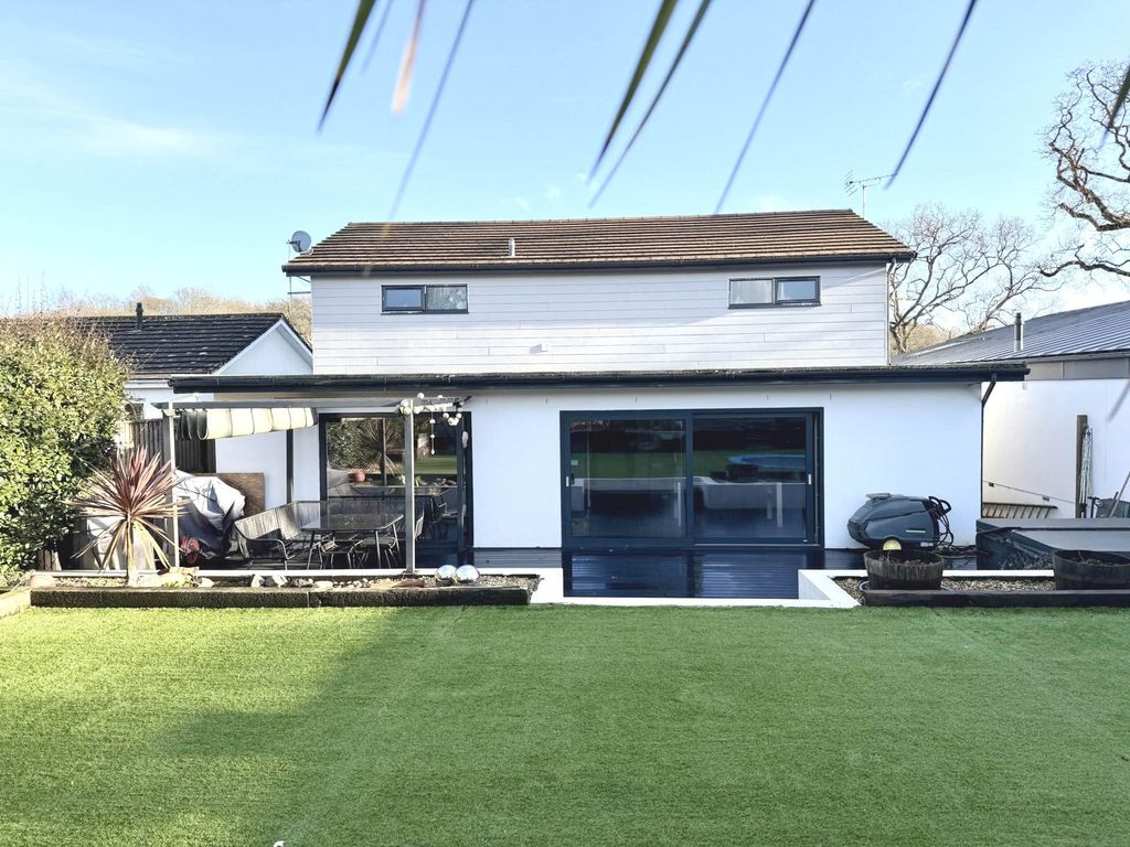 Property photo 3 of 21