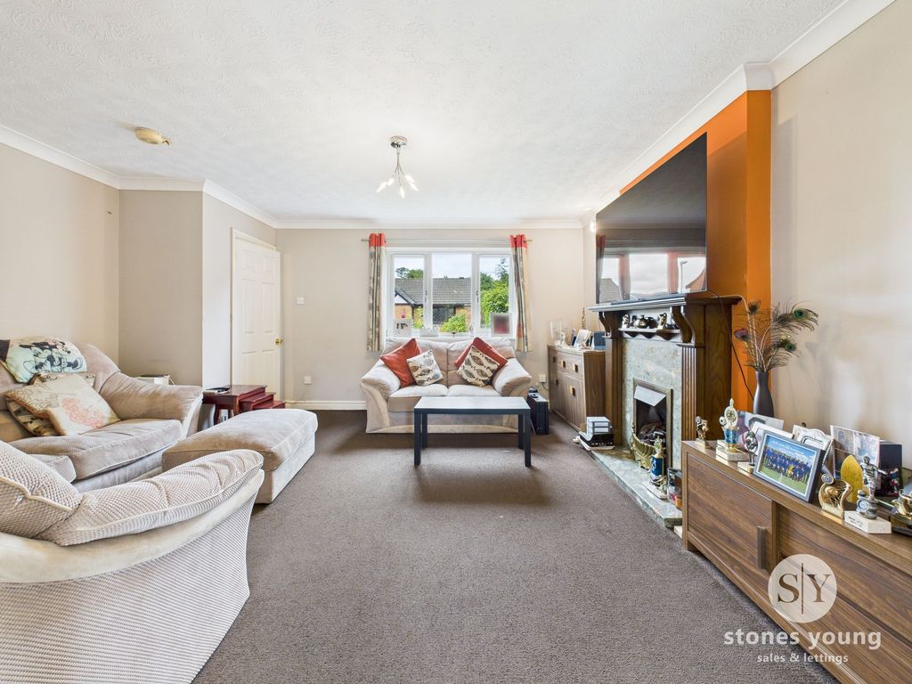 Property photo 3 of 19