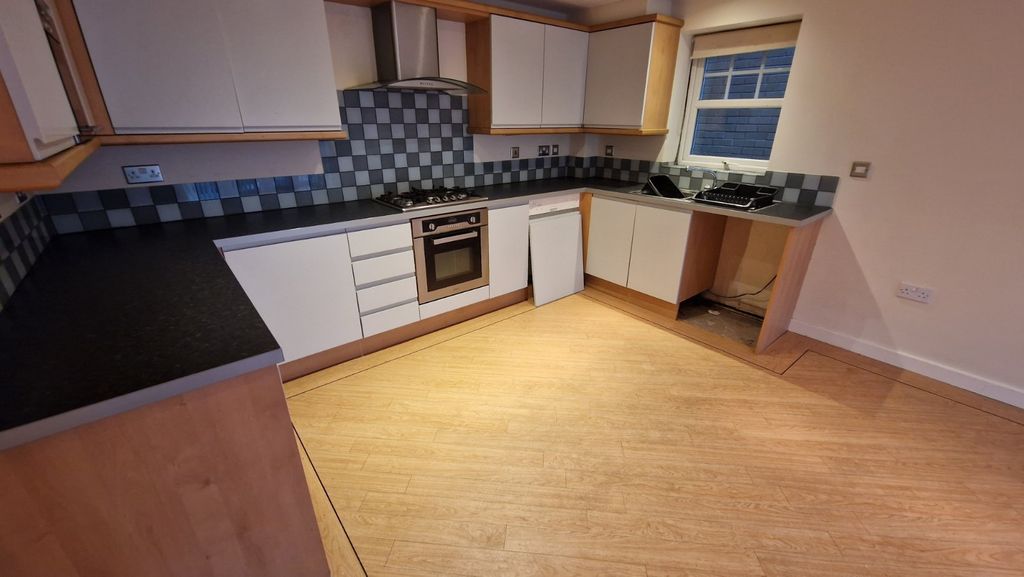Property photo 3 of 11 Picture No. 16