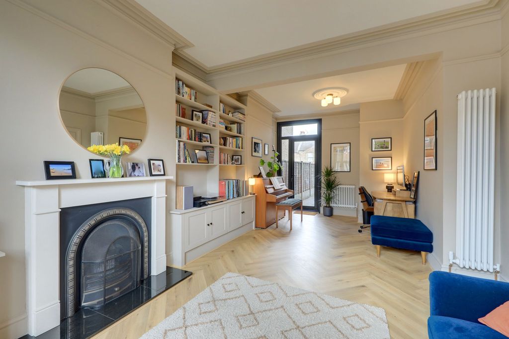 Property photo 3 of 15