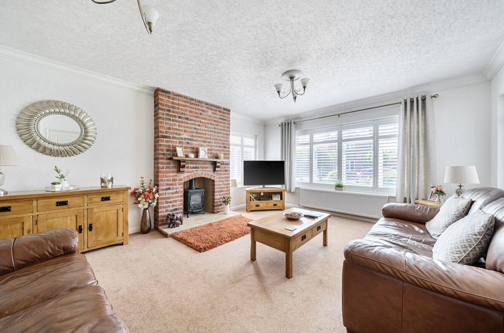 Property photo 2 of 24 1328874-7-68865c90665De