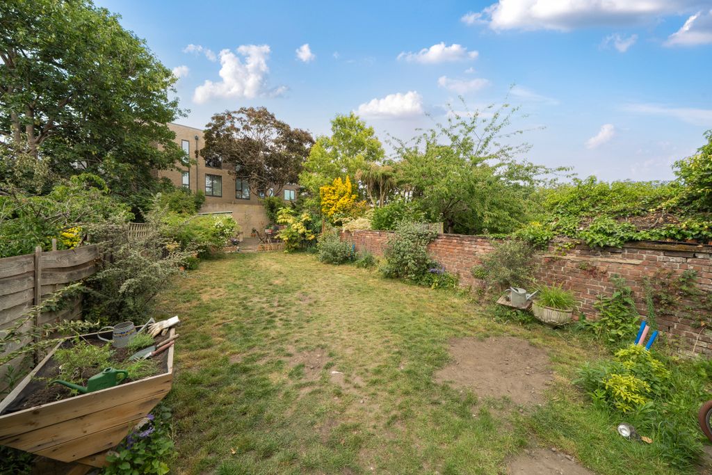 Property photo 3 of 14