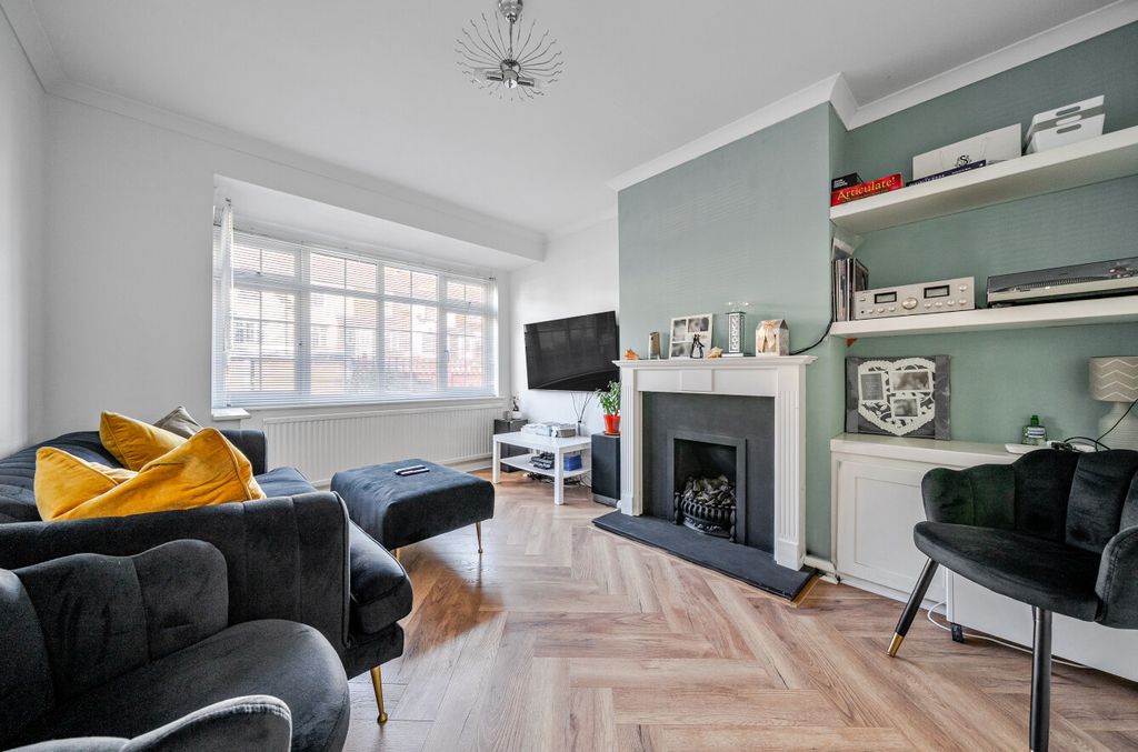Property photo 2 of 21 1356384-5-68c923B...