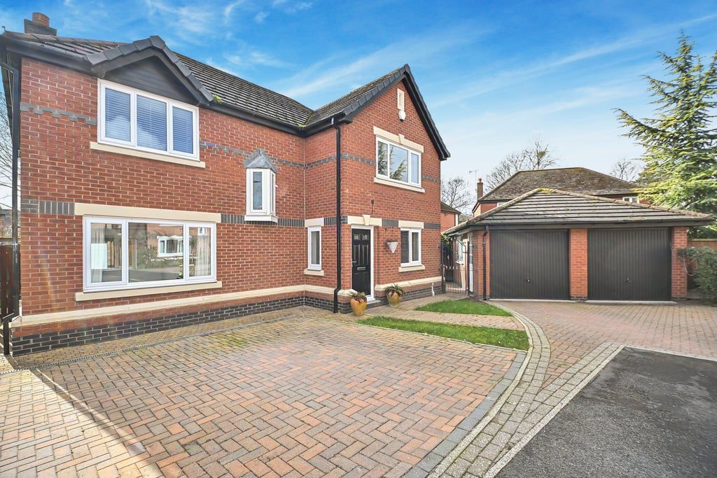 Property photo 1 of 27