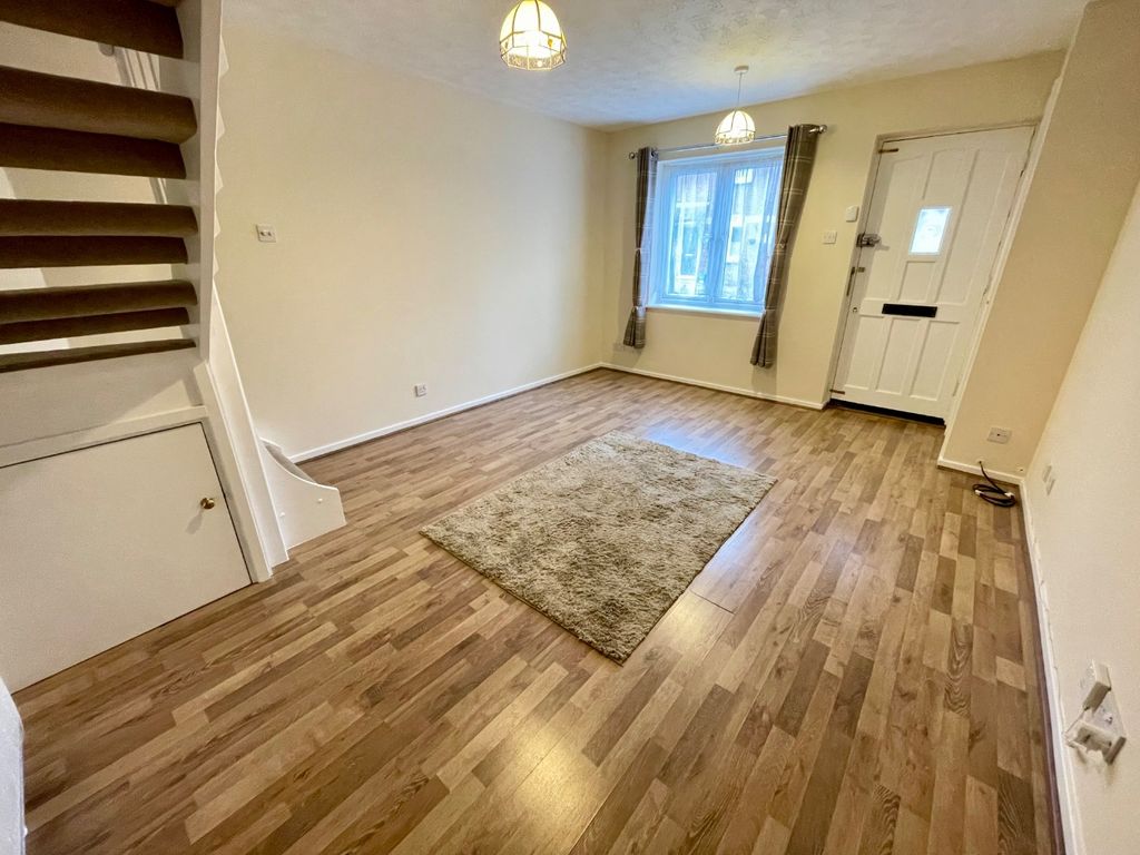 Property photo 3 of 10 4759773