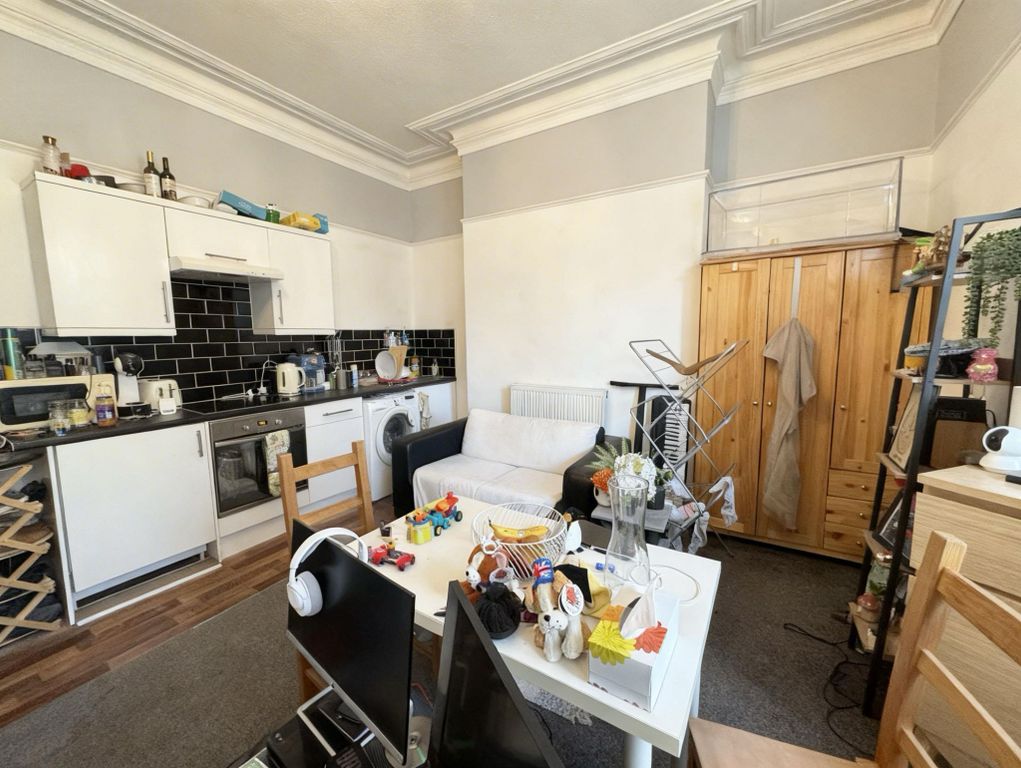 Property photo 2 of 3