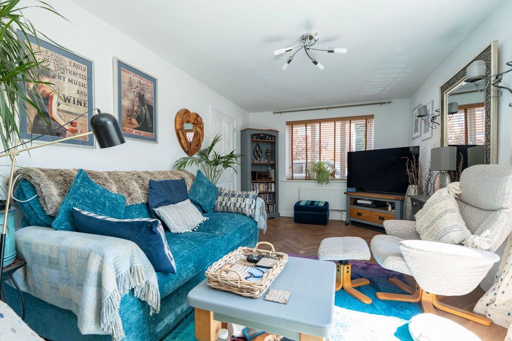 Property photo 2 of 15