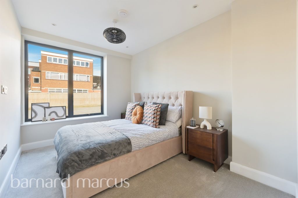 Property photo 1 of 6 Master Bedroom