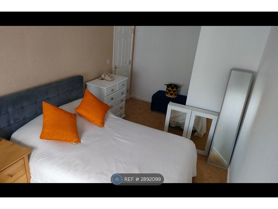 Property photo 1 of 2