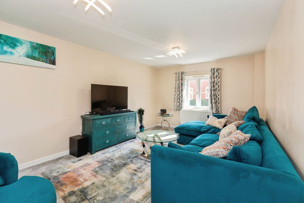 Property photo 2 of 22 Pbox-Img.Jpg