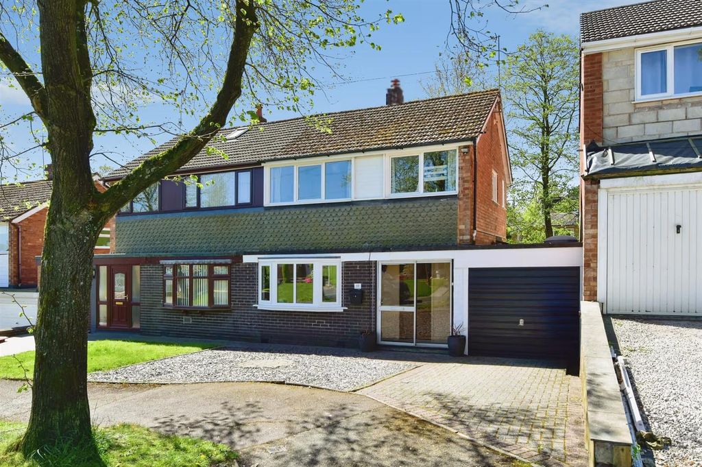 Property photo 1 of 22 Frontage