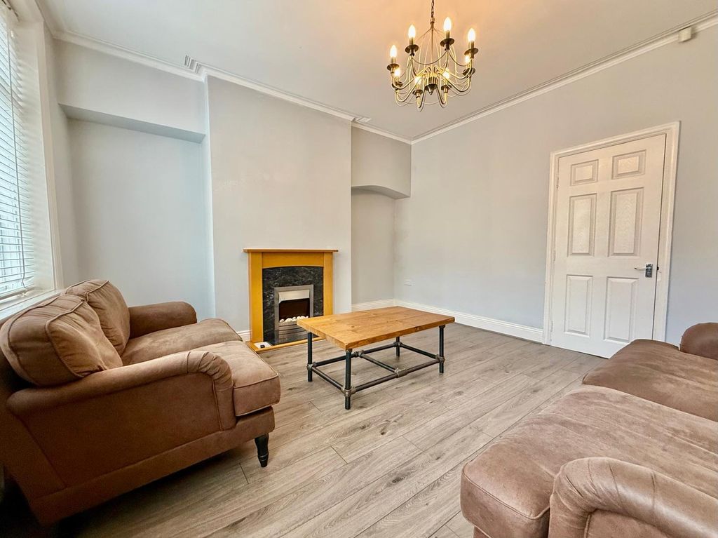 Property photo 3 of 15 Picture No. 11