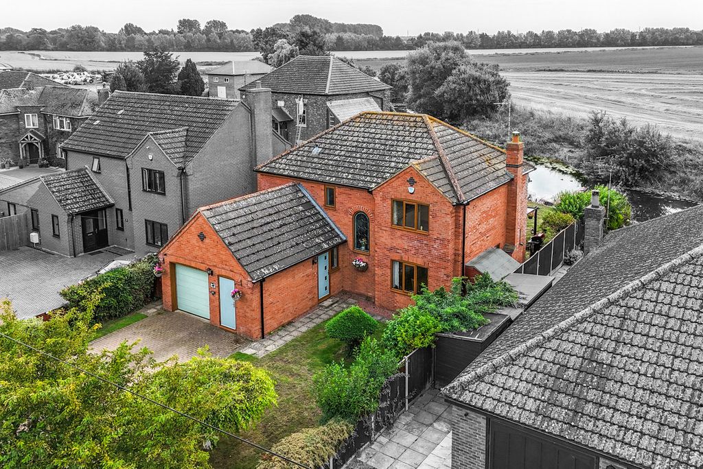 Property photo 1 of 29