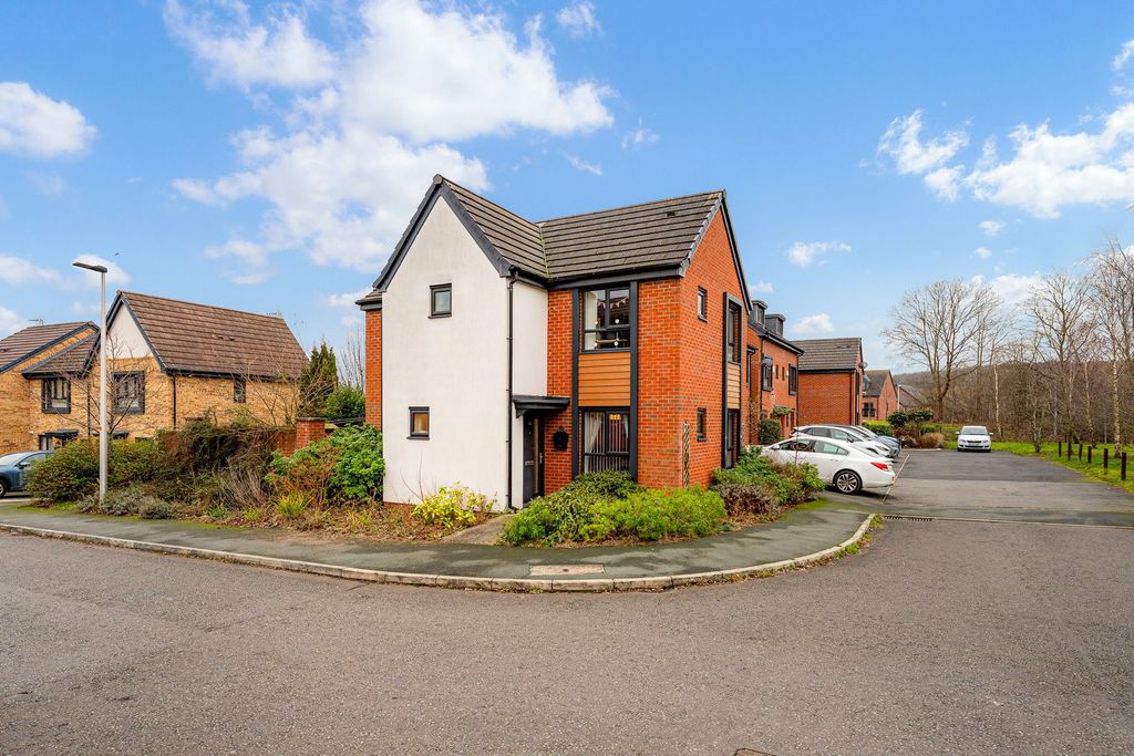 Property photo 1 of 23