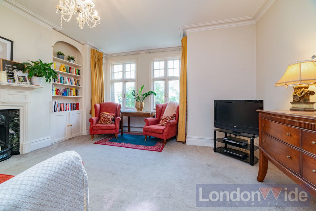 Property photo 3 of 16 Photo 3