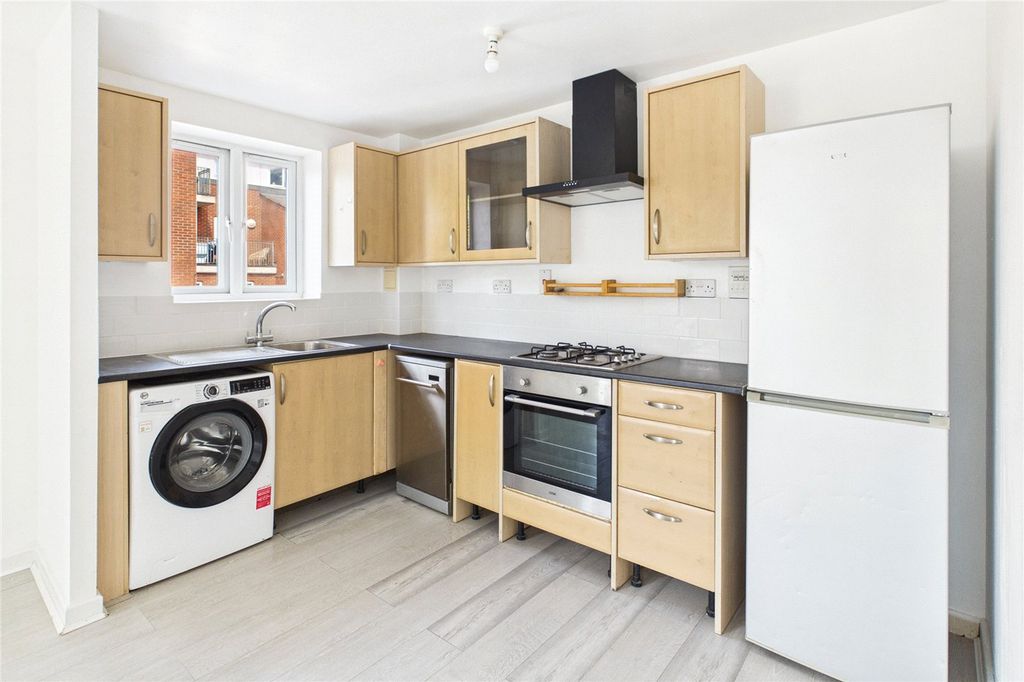 Property photo 2 of 10 Picture No. 05