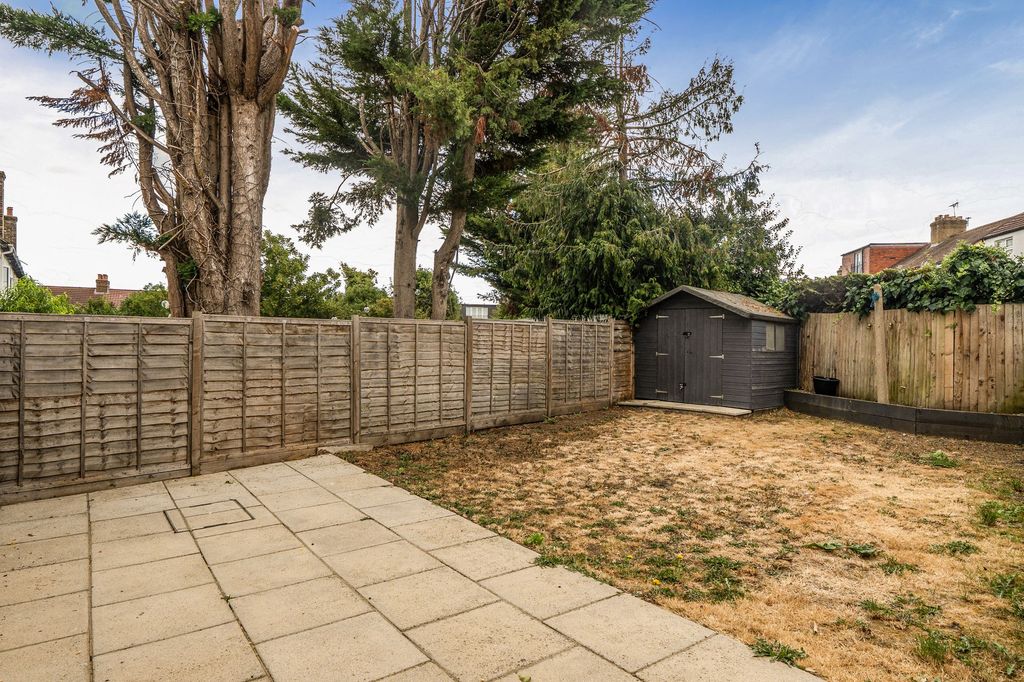 Property photo 3 of 11