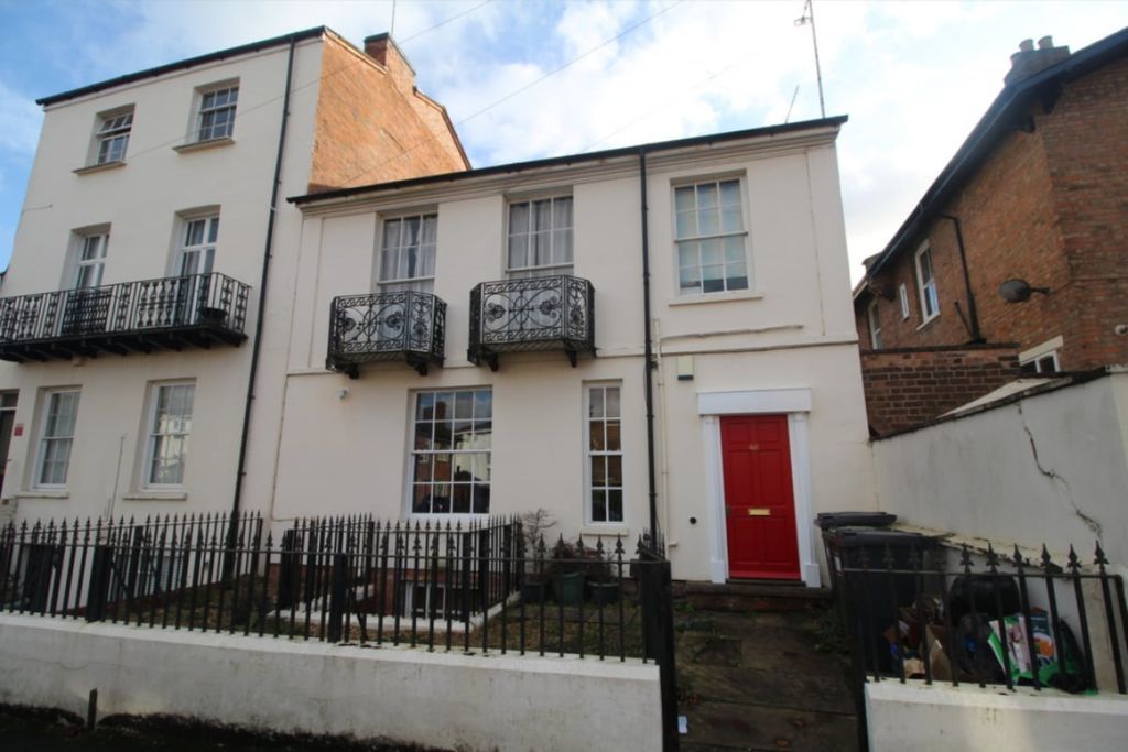 Property photo 1 of 9