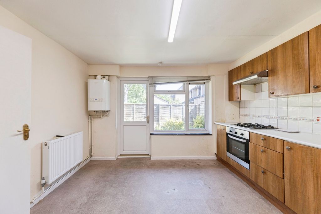 Property photo 3 of 21 Pbox-Img.Jpg