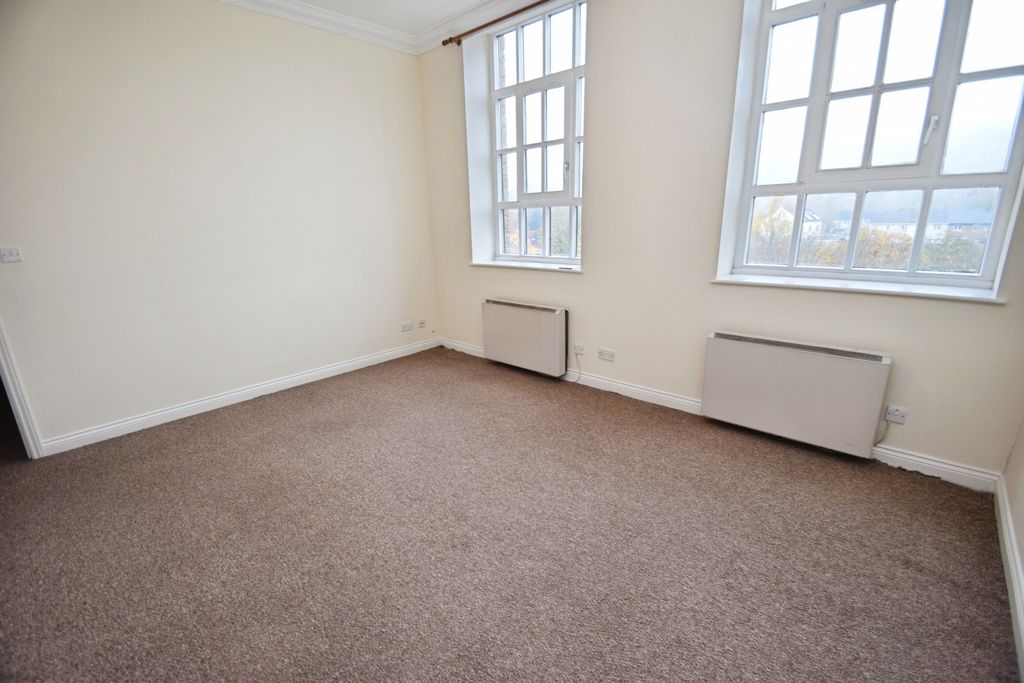 Property photo 3 of 7 58d08d35-Lounge 201