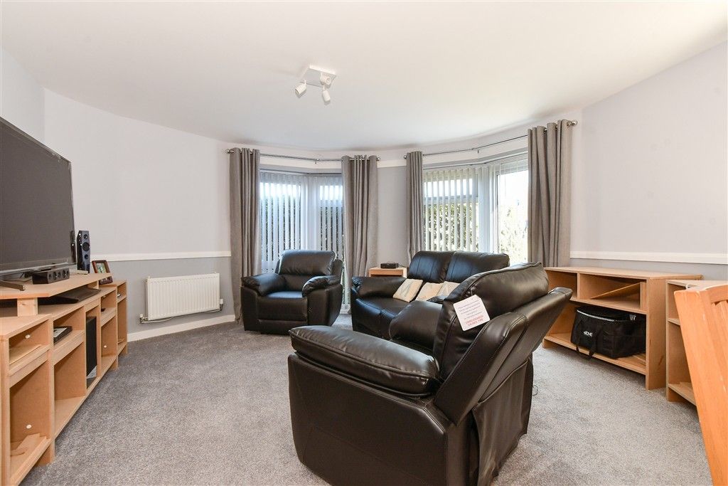 Property photo 2 of 7 Lounge/Dining Room