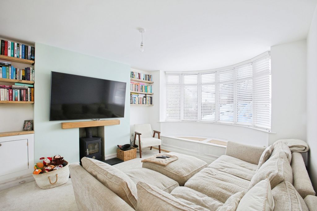 Property photo 3 of 21