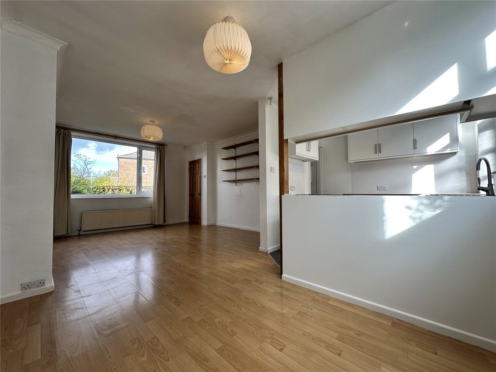 Property photo 2 of 12 Picture No. 11