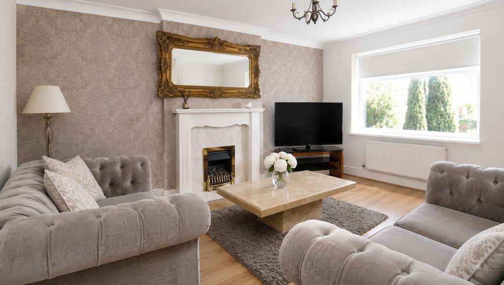 Property photo 2 of 12 5Fb01478-B098-4106-Be8E-8E2A3Aa70Be0.Png