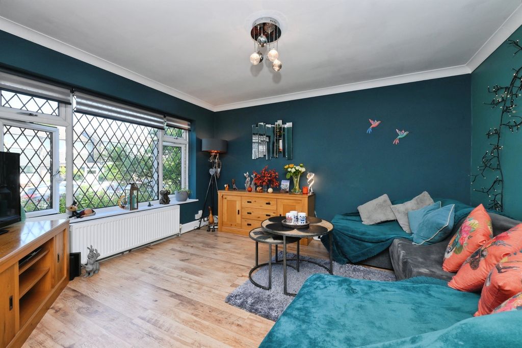 Property photo 2 of 16