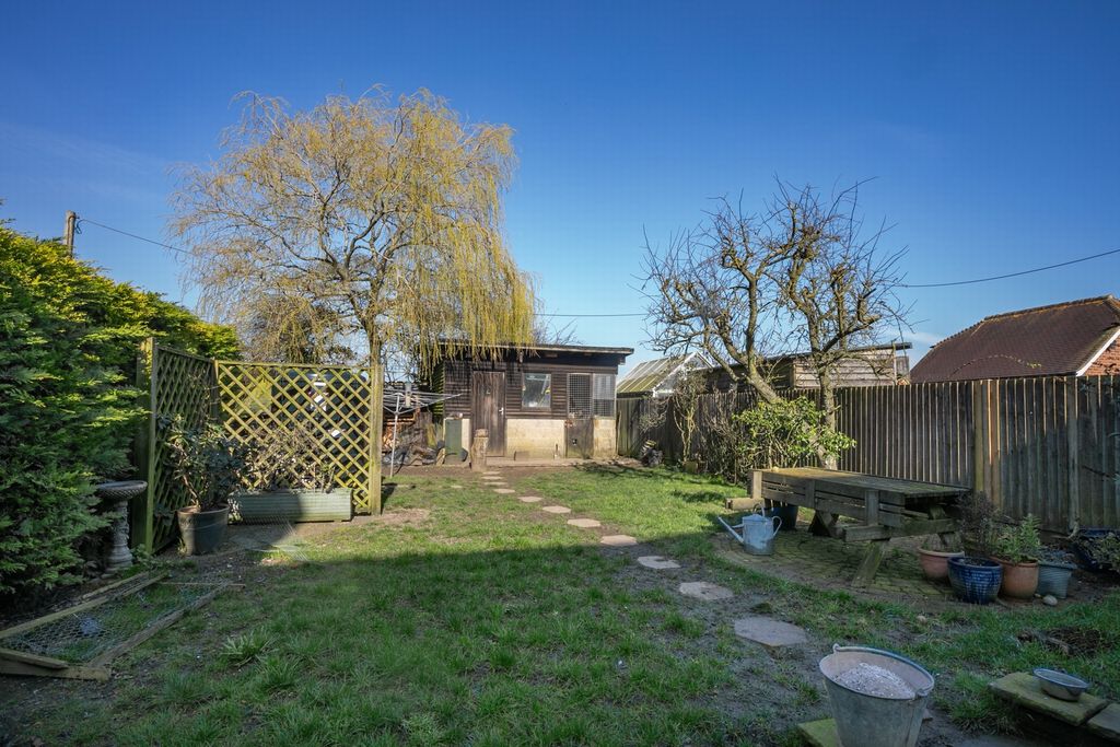 Property photo 2 of 19 Garden