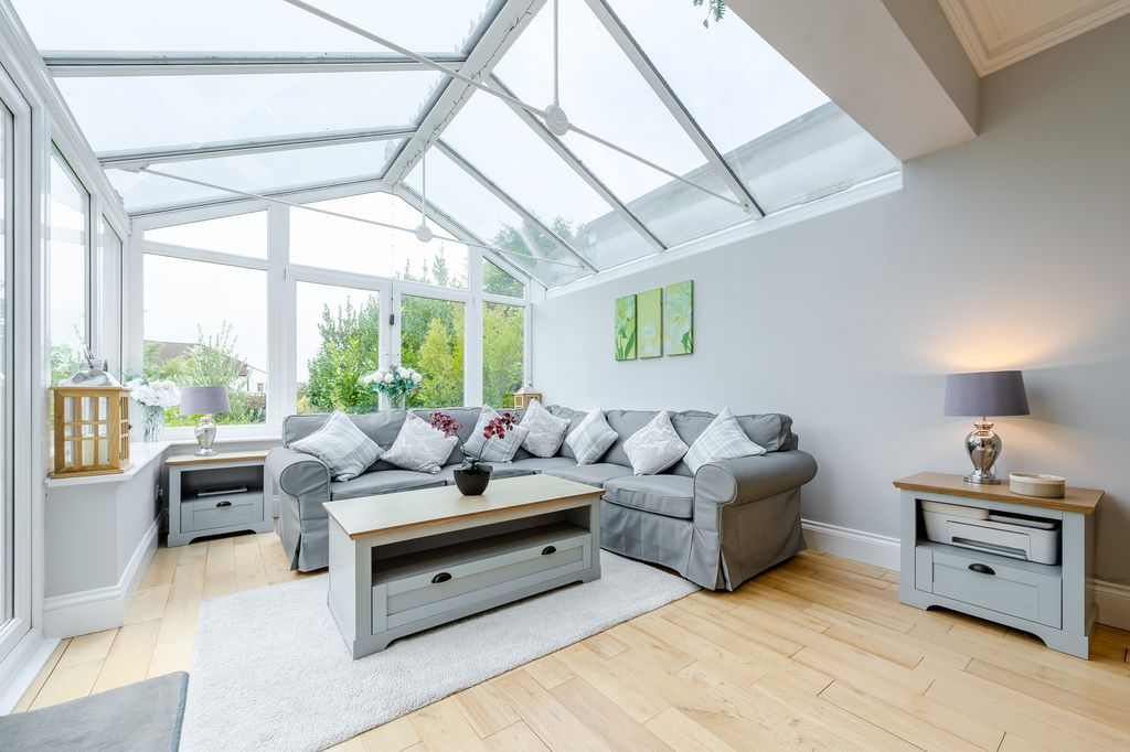 Property photo 2 of 25